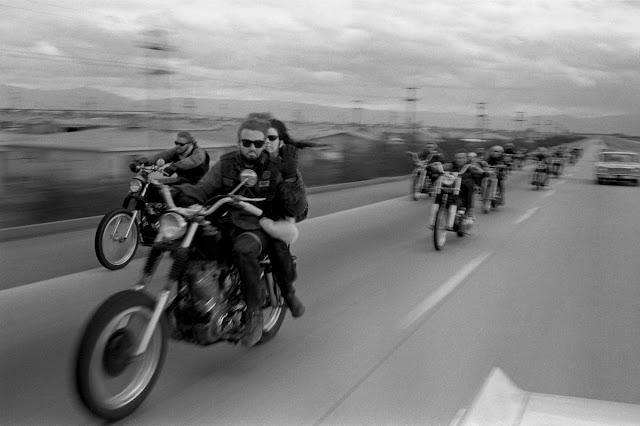 Фотографии печально известной байкерской банды Hells Angels 1960-х годов в Калифорнии.