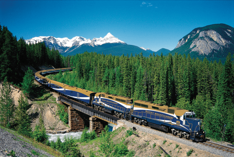 Прокатитесь на Rocky Mountaineer: поезд из Ванкувера в Банф уже доступен
