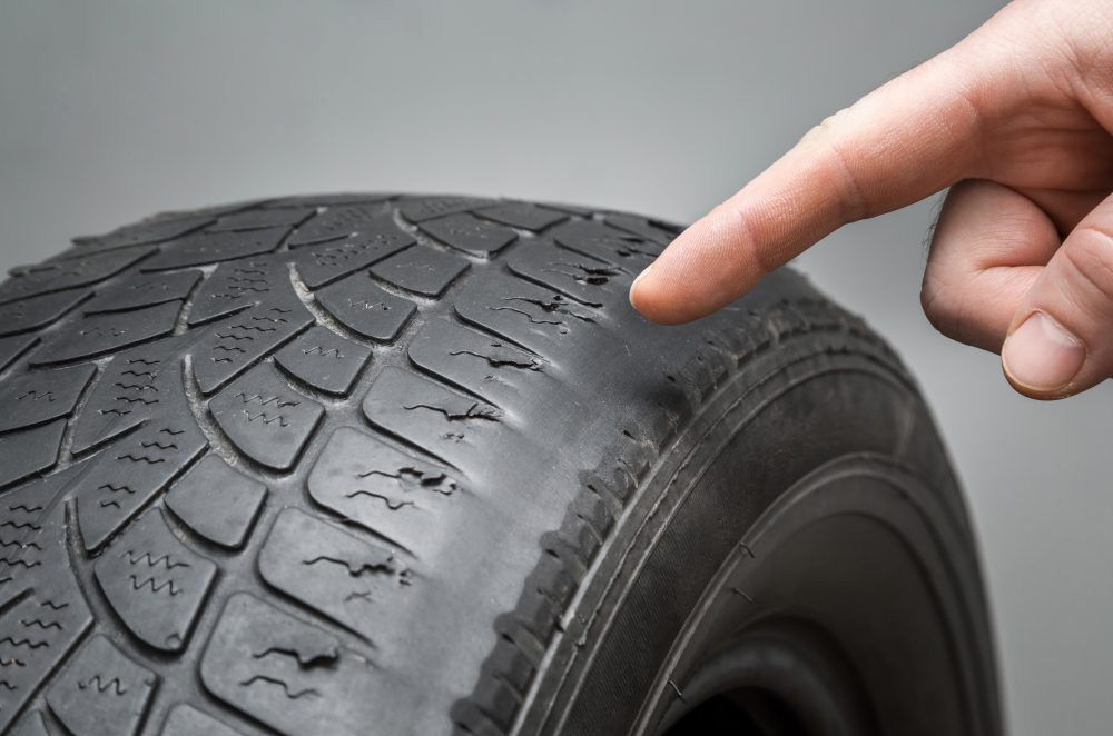 Що робити, якщо одна з чотирьох літніх шин пошкоджена?