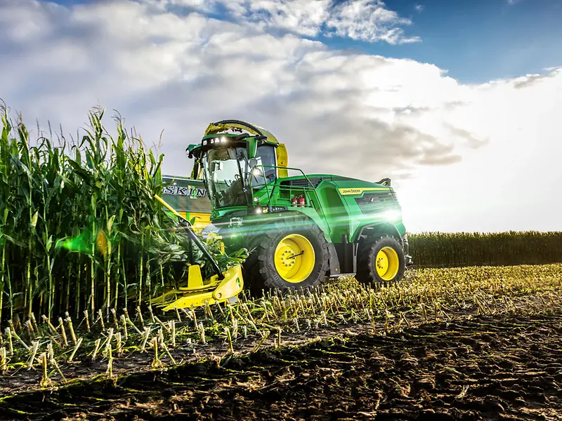 Кому стоит задуматься о покупке комбайна John Deere